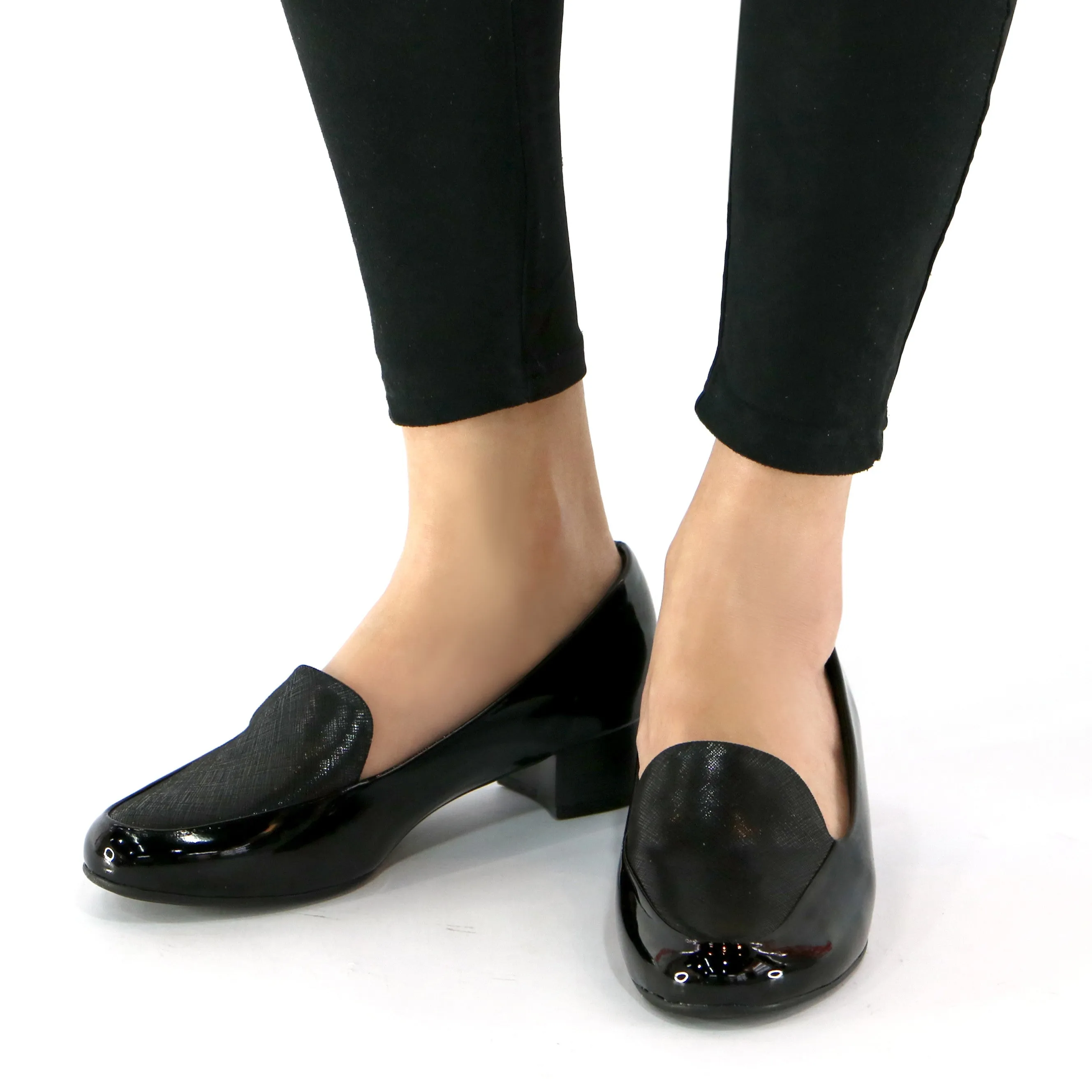 Black Pat Women Pumps (140.105)
