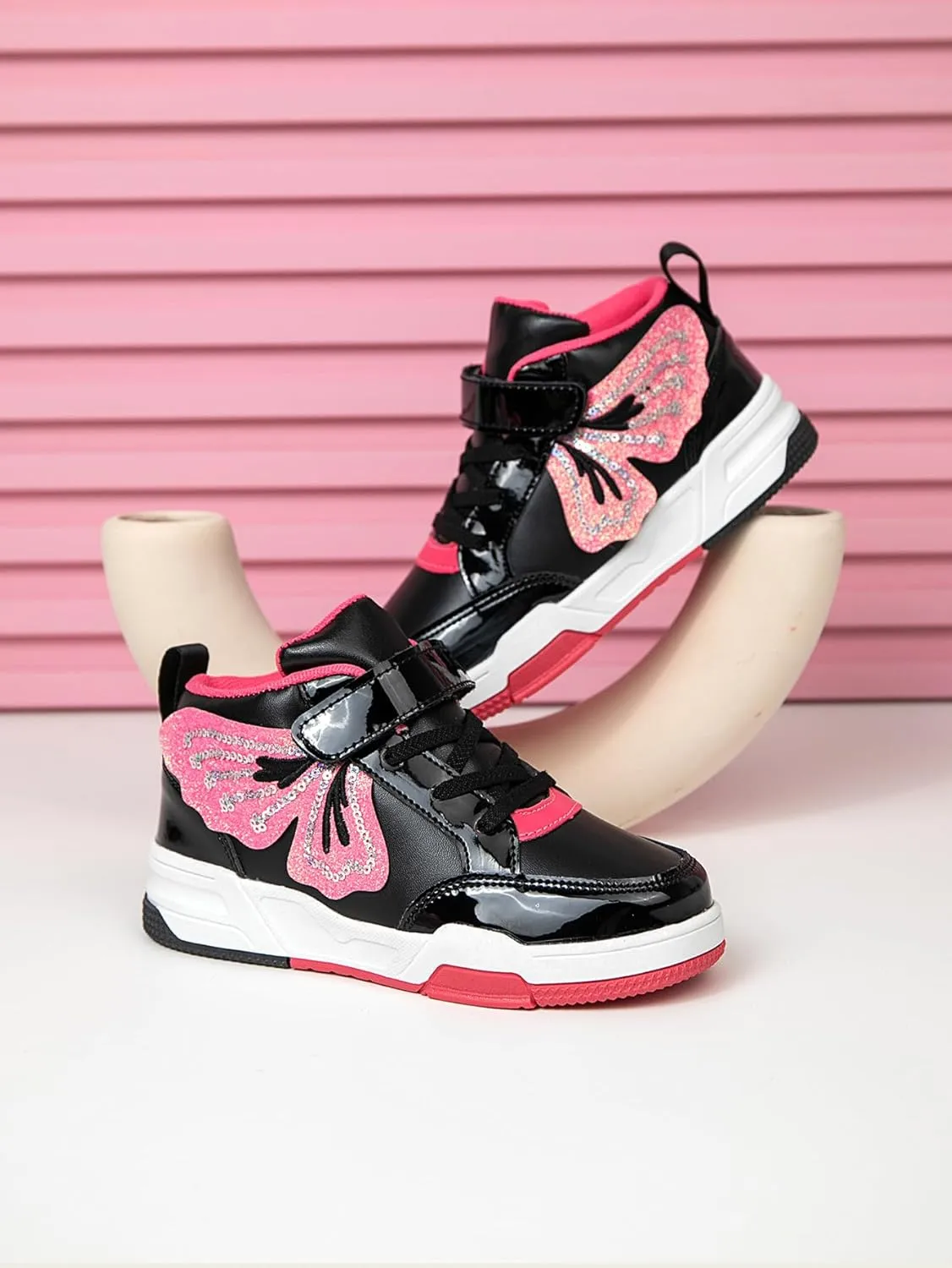 Girls Outdoor Indoor Board Shoes with Leather Upper, Breathable and Comfortable with Soft Padded Neck, Fashionable Cute Shoes Suitable for All Seasons
